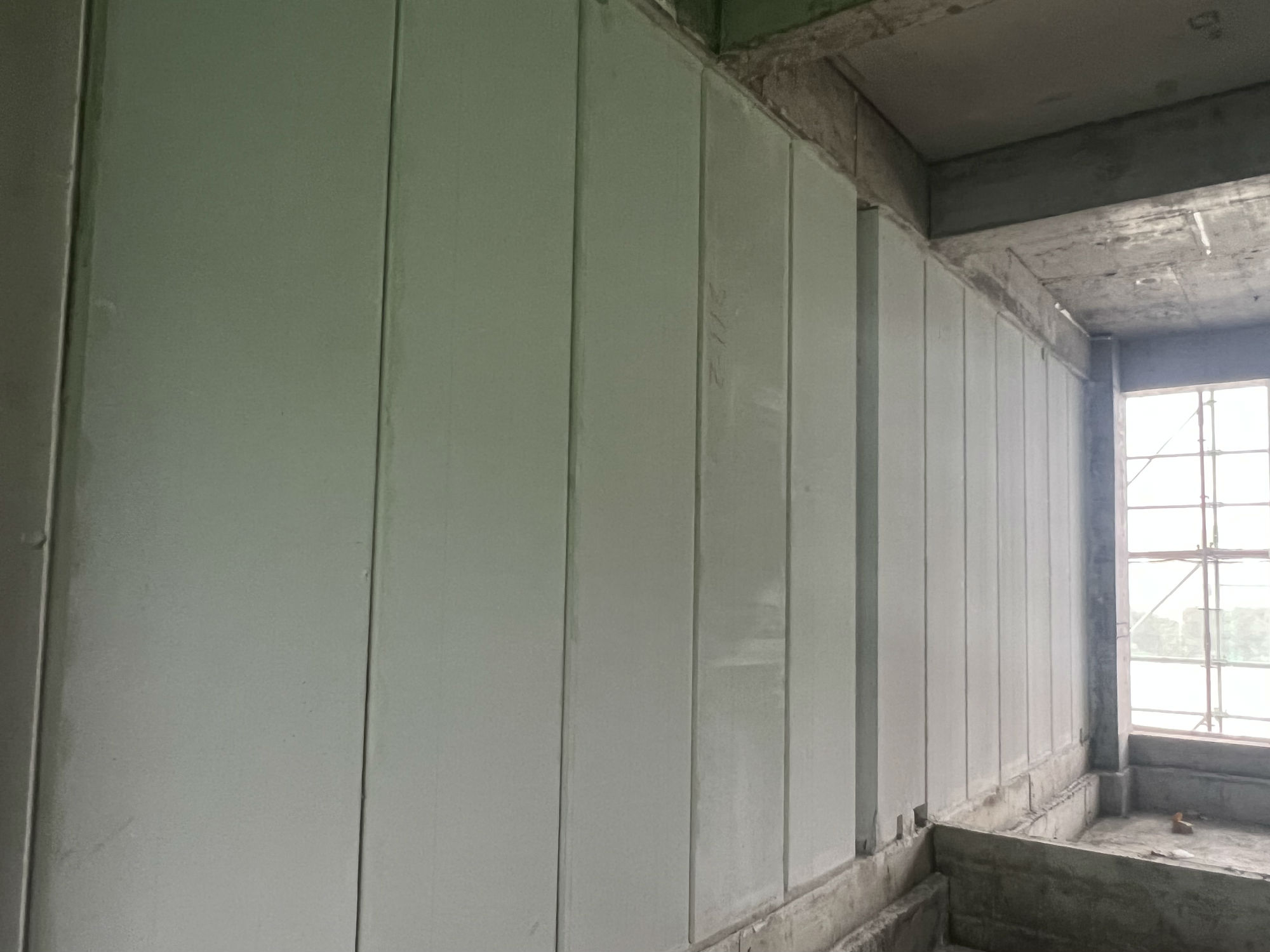 alc隔墻板抗震性能特點(diǎn)講解。